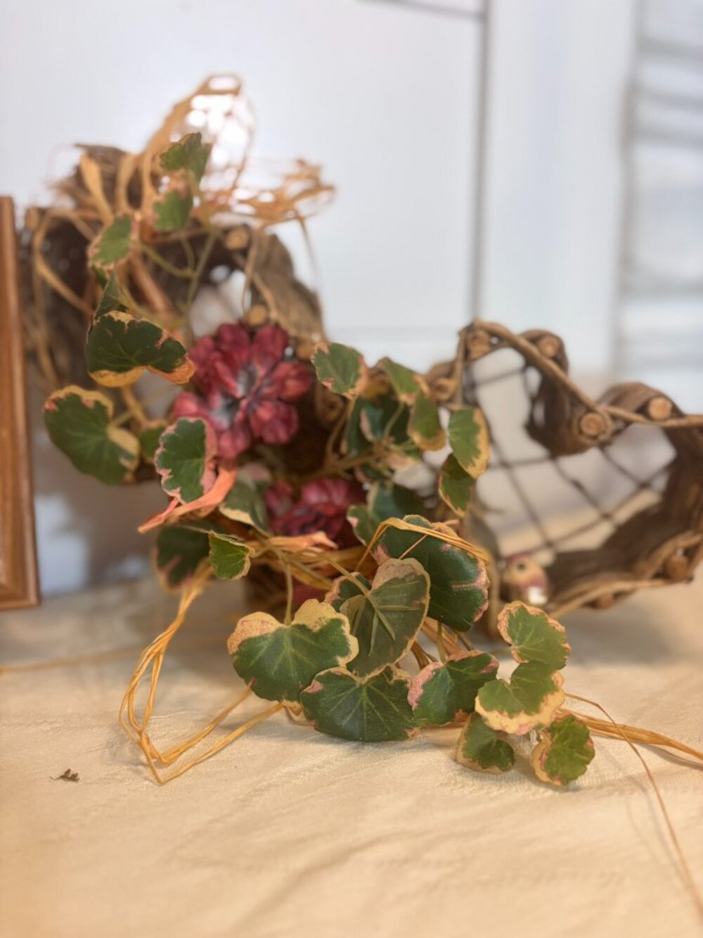 VTG Woven Floral Vine Three Connected Hearts Rustic Floral and Ivy with Birds